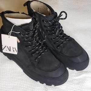 COPY - Zara Boys 5.5 - 6.5 38 EUR Navy Blue Leather Rubber Water Resistant Boots